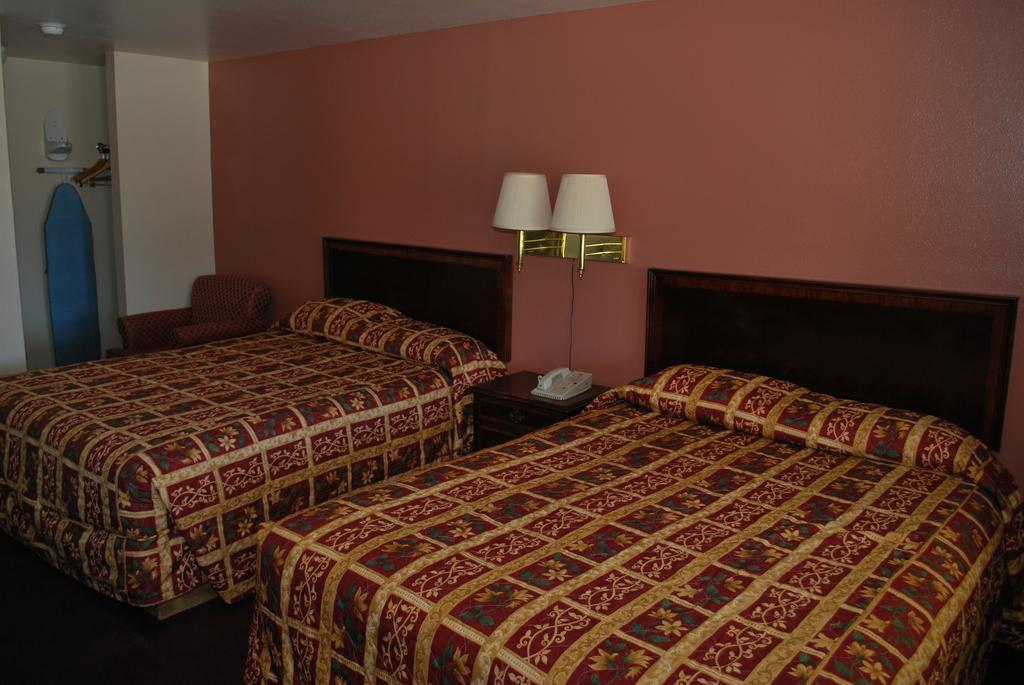 Travelodge By Wyndham Κλαμάθ Φολς Δωμάτιο φωτογραφία